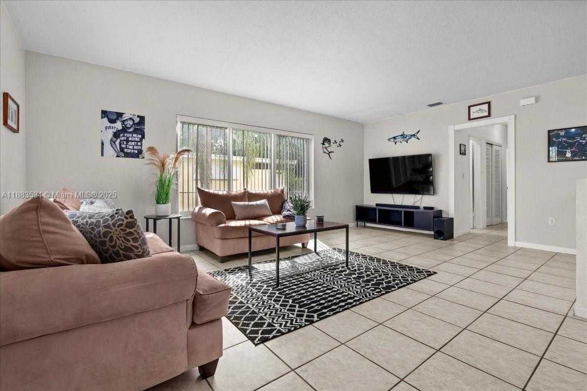 Small Image of 18922 SOUTH WEST 308TH ST, Homestead Number 3