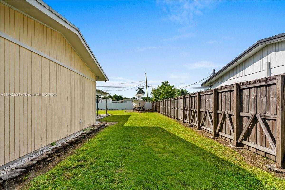 Small Image of 18922 SOUTH WEST 308TH ST, Homestead Number 33