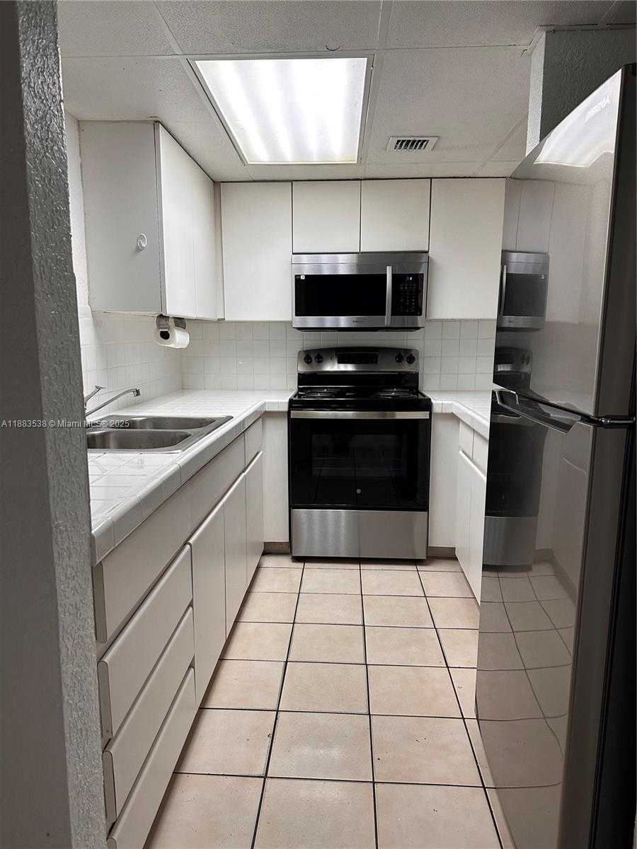 Small Image of 1850 WEST 56TH ST #2201, Hialeah Number 2