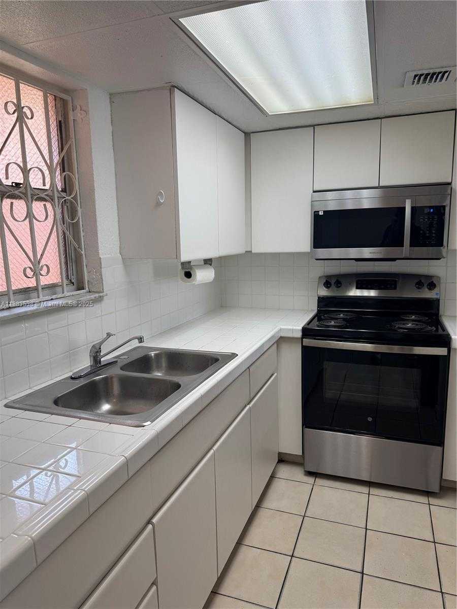 Small Image of 1850 WEST 56TH ST #2201, Hialeah Number 28