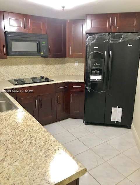 Small Image of 9415 FONTAINEBLEAU BLVD #111, Miami Number 2