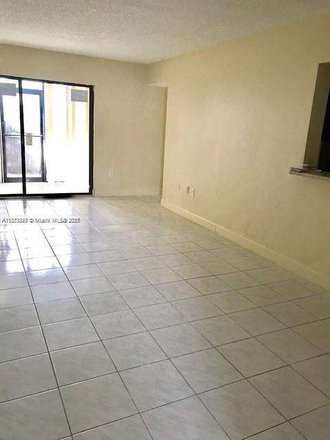 Small Image of 9415 FONTAINEBLEAU BLVD #111, Miami Number 5