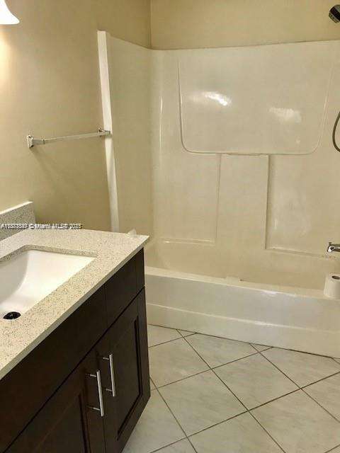 Small Image of 9415 FONTAINEBLEAU BLVD #111, Miami Number 9