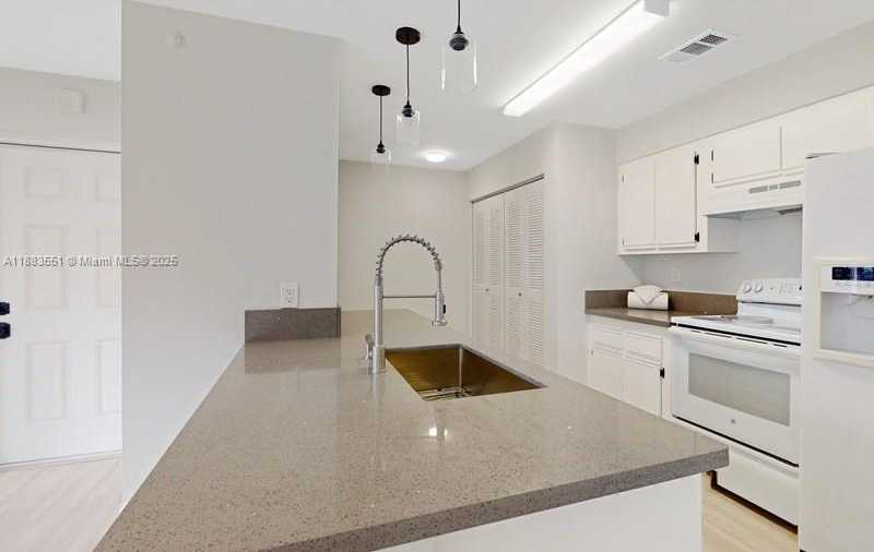Small Image of 17325 NORTH WEST 67TH CT #F-16, Hialeah Number 7