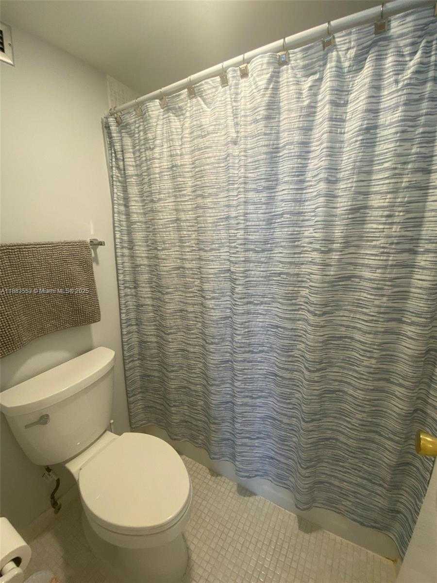 Small Image of 2899 COLLINS AVE #1743, Miami Beach Number 10