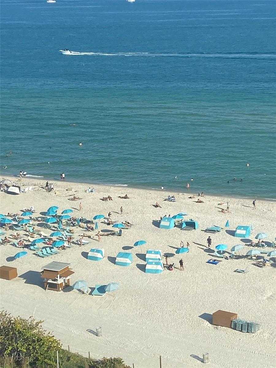 Small Image of 2899 COLLINS AVE #1743, Miami Beach Number 14