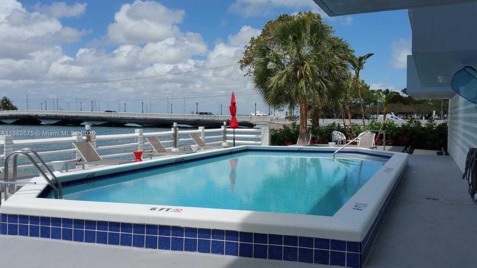 Small Image of 1662 LINCOLN CT #402, Miami Beach Number 20