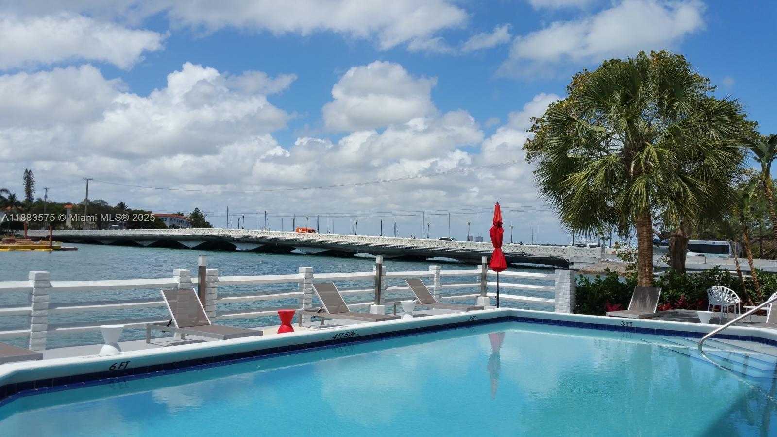 Small Image of 1662 LINCOLN CT #402, Miami Beach Number 21