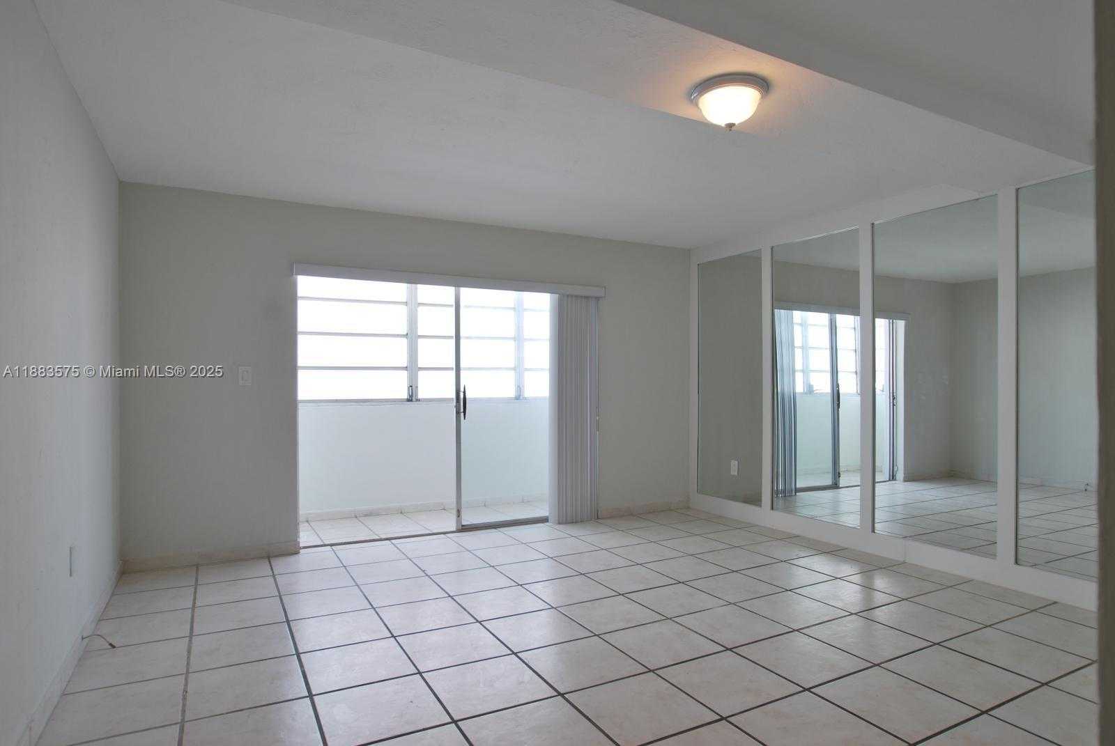 Small Image of 1662 LINCOLN CT #402, Miami Beach Number 7