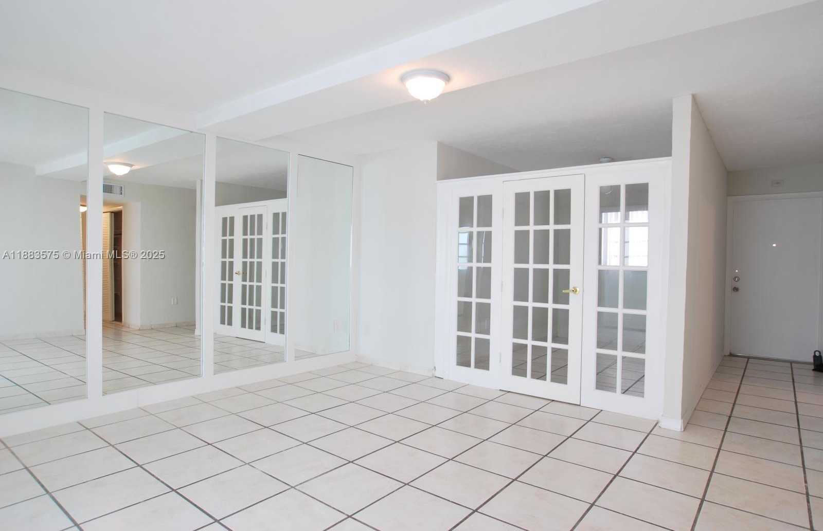 Small Image of 1662 LINCOLN CT #402, Miami Beach Number 8