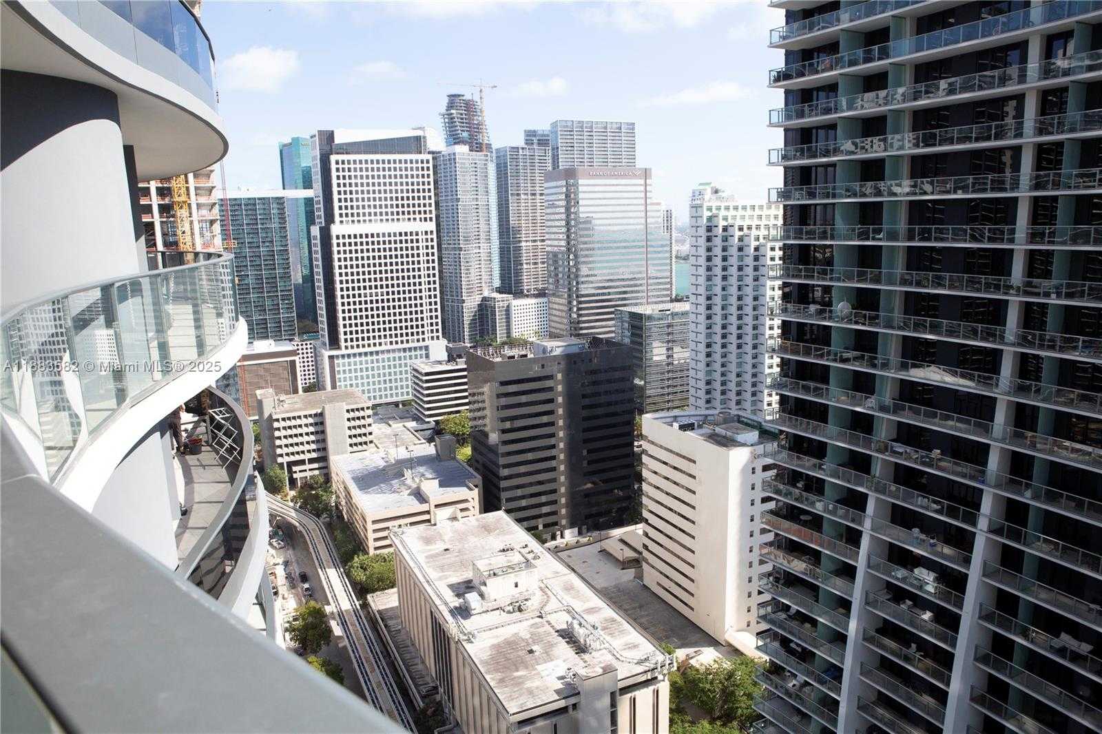 Small Image of 1000 BRICKELL PLZ #3507, Miami Number 28