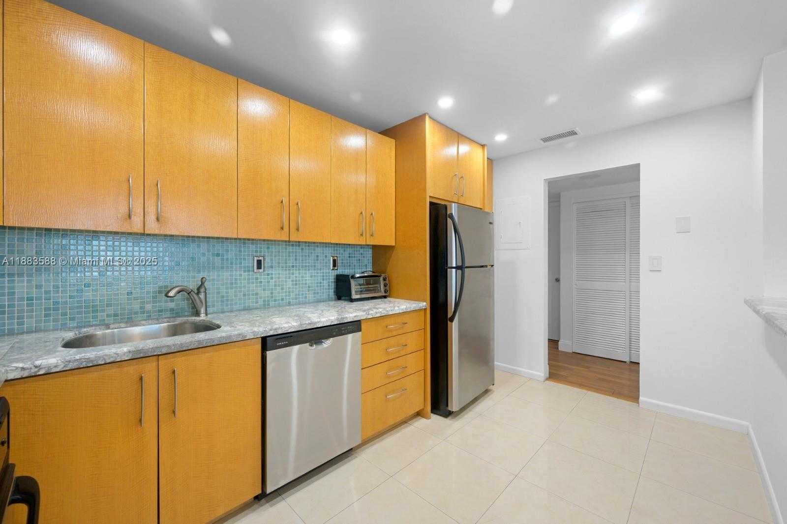 Small Image of 19380 COLLINS AVE #609, Sunny Isles Beach Number 10