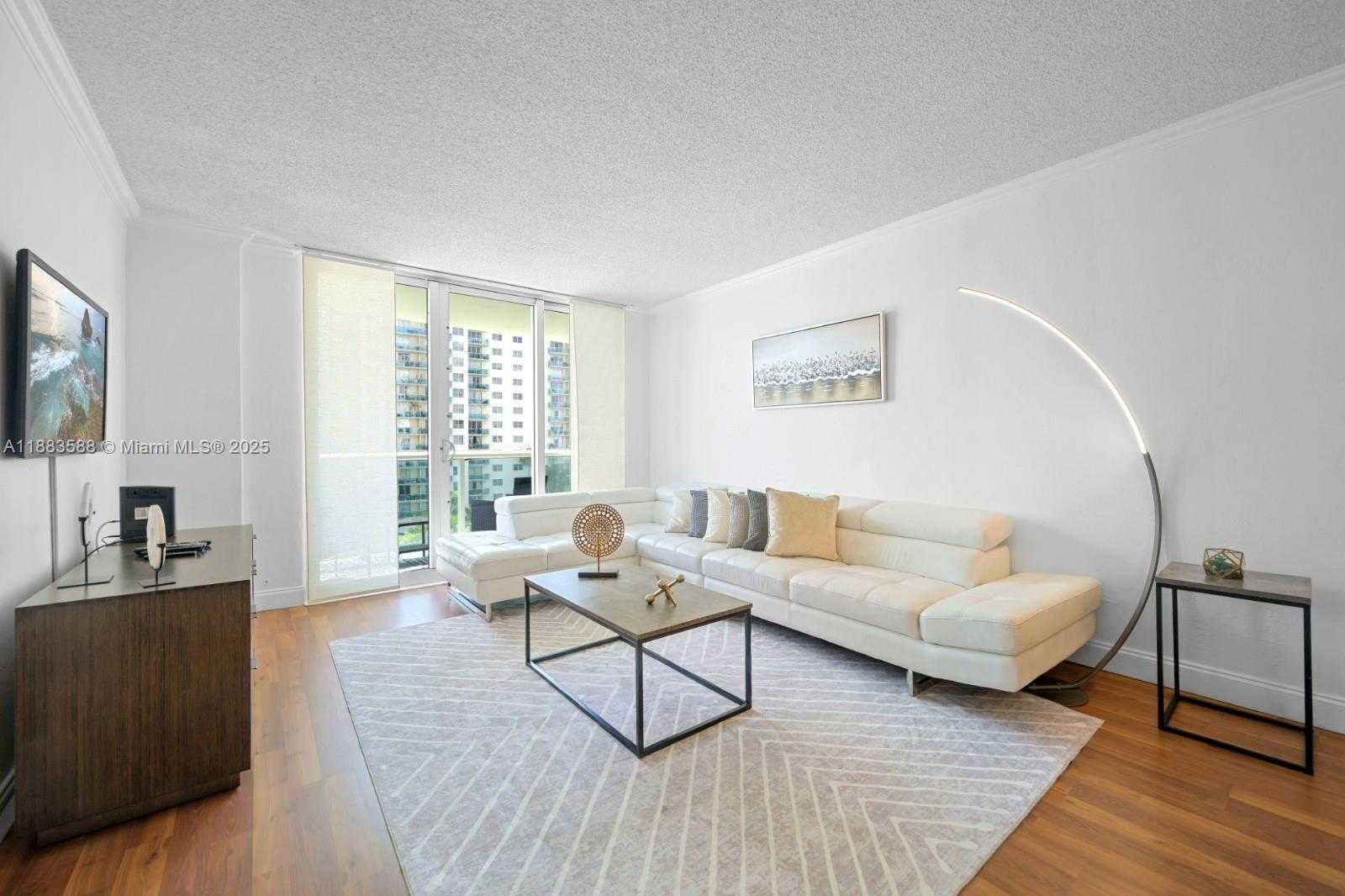 Small Image of 19380 COLLINS AVE #609, Sunny Isles Beach Number 4