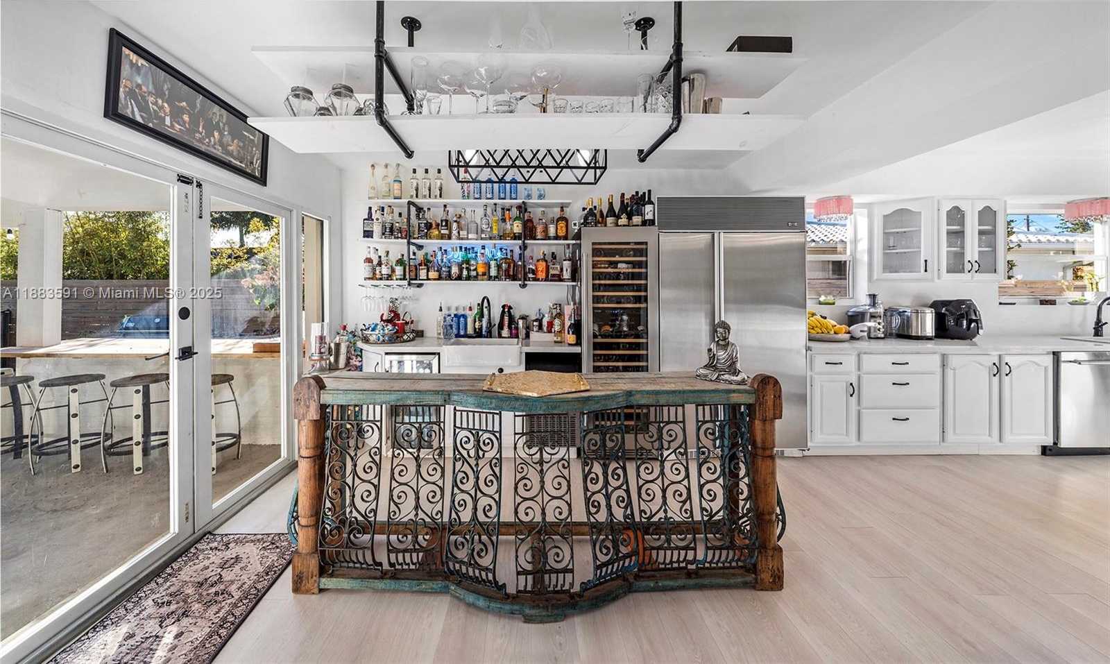 Small Image of 840 SOUTH SHORE DR, Miami Beach Number 10