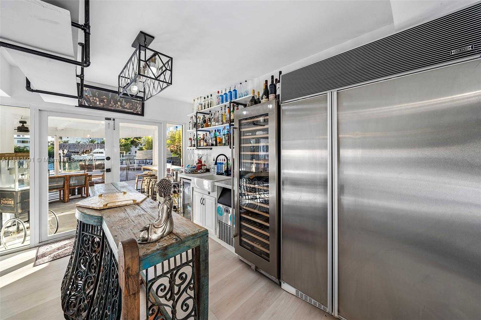 Small Image of 840 SOUTH SHORE DR, Miami Beach Number 11