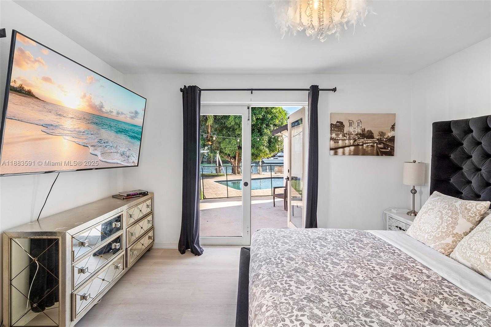 Small Image of 840 SOUTH SHORE DR, Miami Beach Number 15