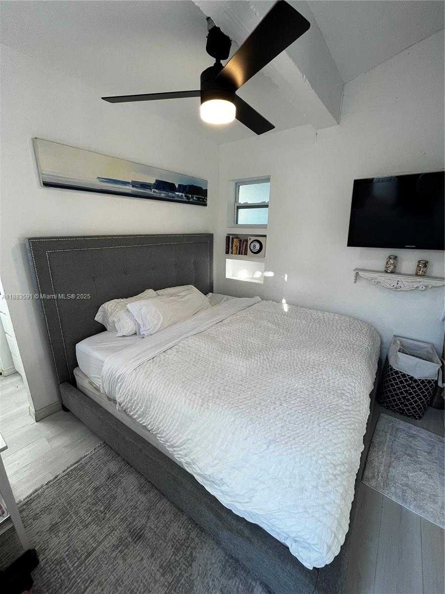 Small Image of 840 SOUTH SHORE DR, Miami Beach Number 22