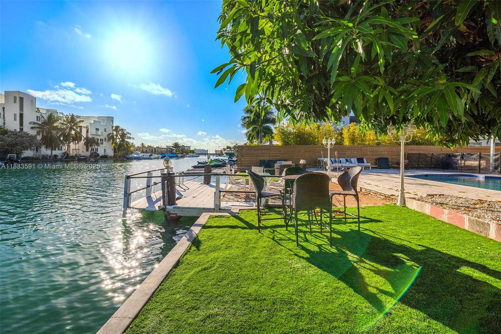 Small Image of 840 SOUTH SHORE DR, Miami Beach Number 27