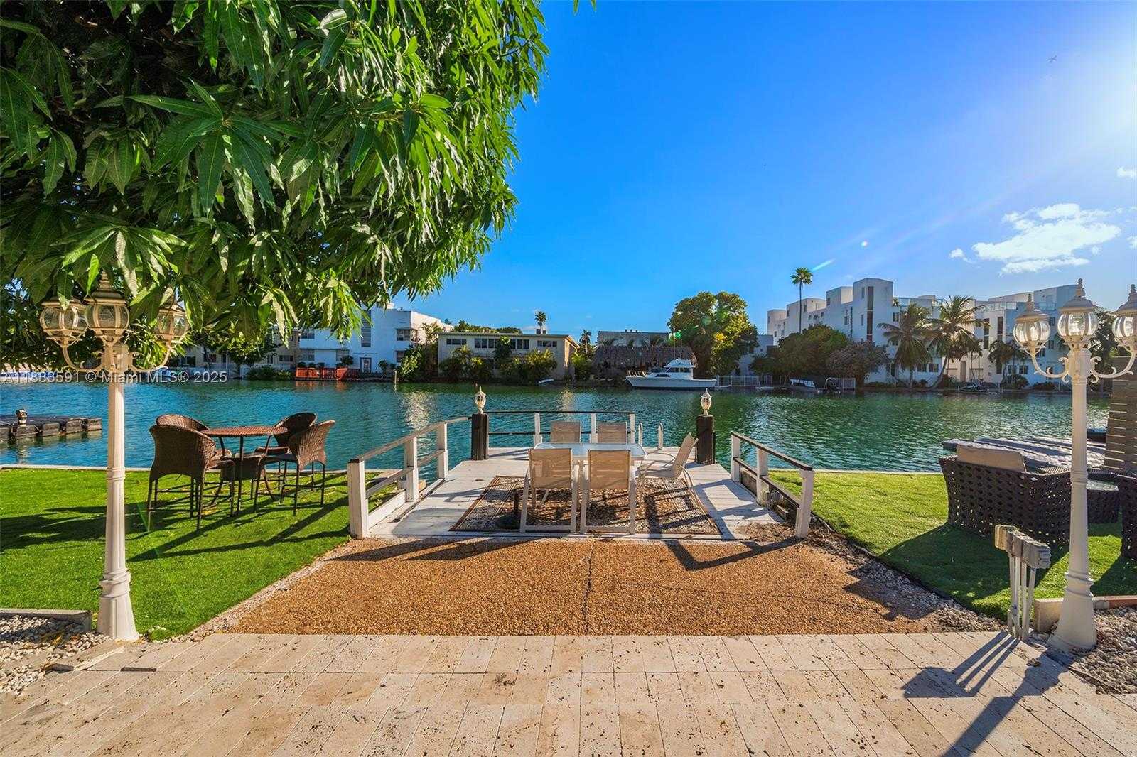 Small Image of 840 SOUTH SHORE DR, Miami Beach Number 29
