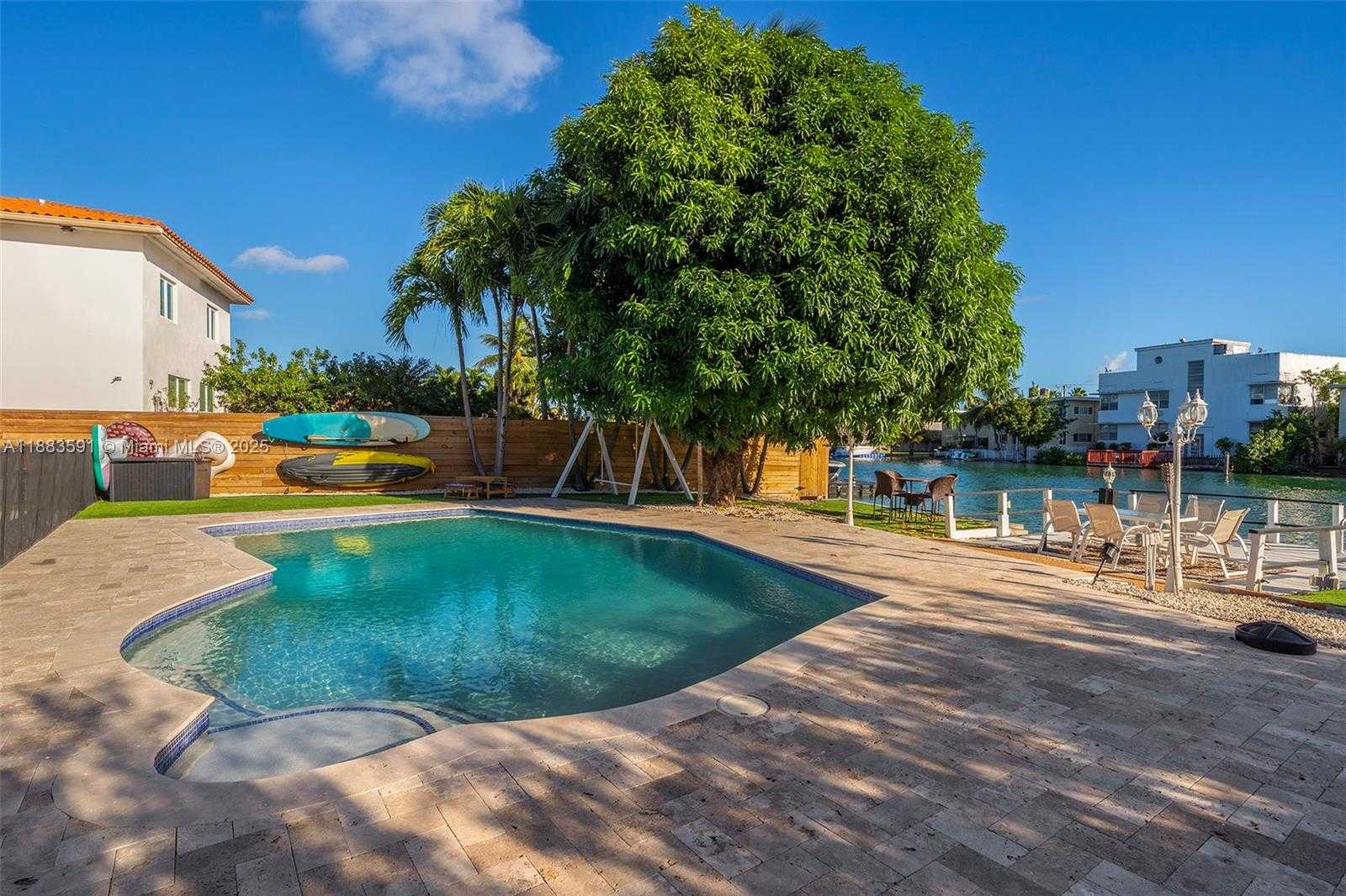 Small Image of 840 SOUTH SHORE DR, Miami Beach Number 30