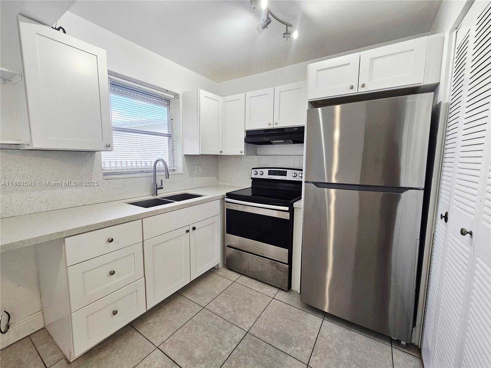 Small Image of 2840 TAYLOR ST #9, Hollywood Number 4