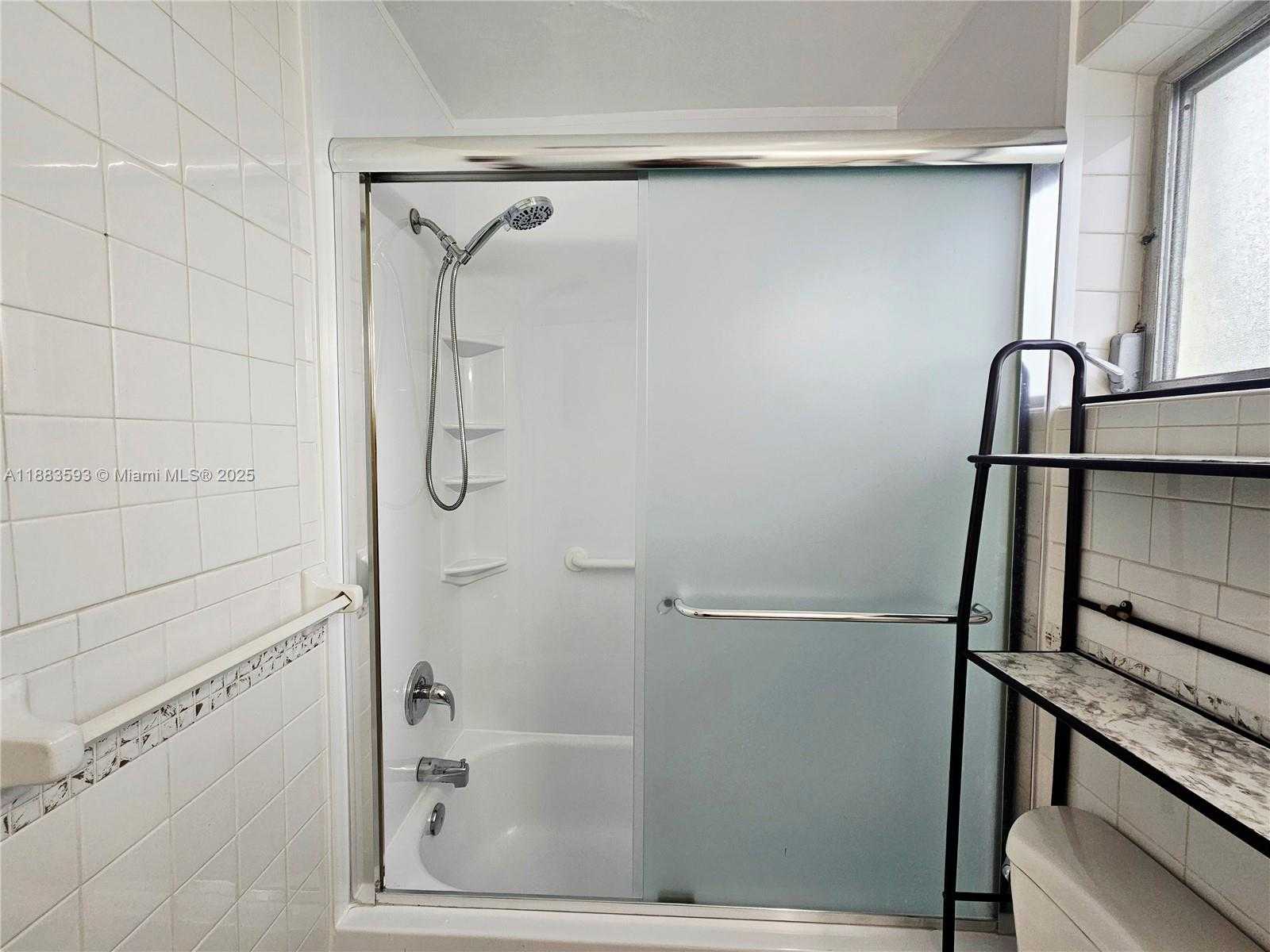 Small Image of 2840 TAYLOR ST #9, Hollywood Number 8