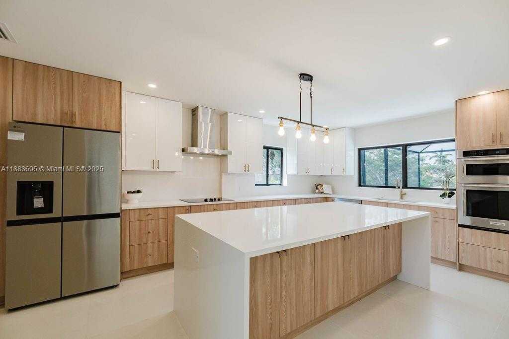 Small Image of 7761 SOUTH WEST 169TH ST, Palmetto Bay Number 3