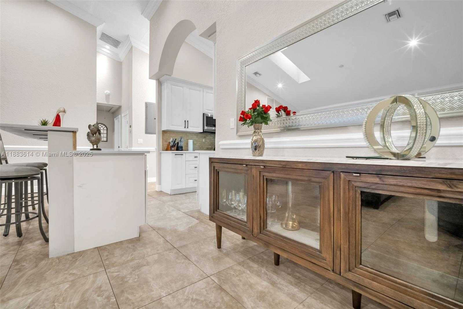 Small Image of 4732 SOUTH WEST 35TH AVE, Dania Beach Number 11