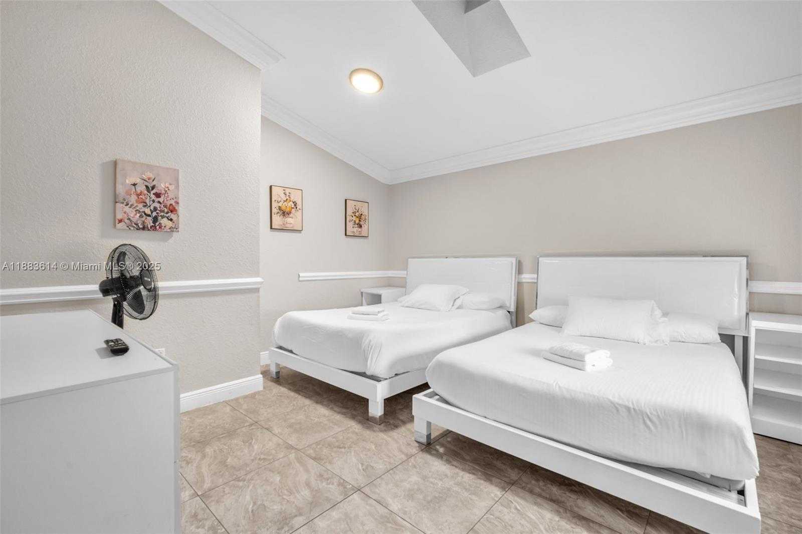 Small Image of 4732 SOUTH WEST 35TH AVE, Dania Beach Number 25
