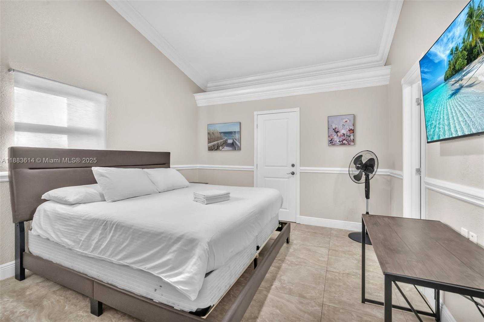 Small Image of 4732 SOUTH WEST 35TH AVE, Dania Beach Number 29