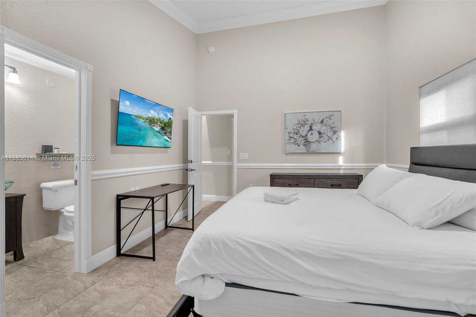 Small Image of 4732 SOUTH WEST 35TH AVE, Dania Beach Number 30