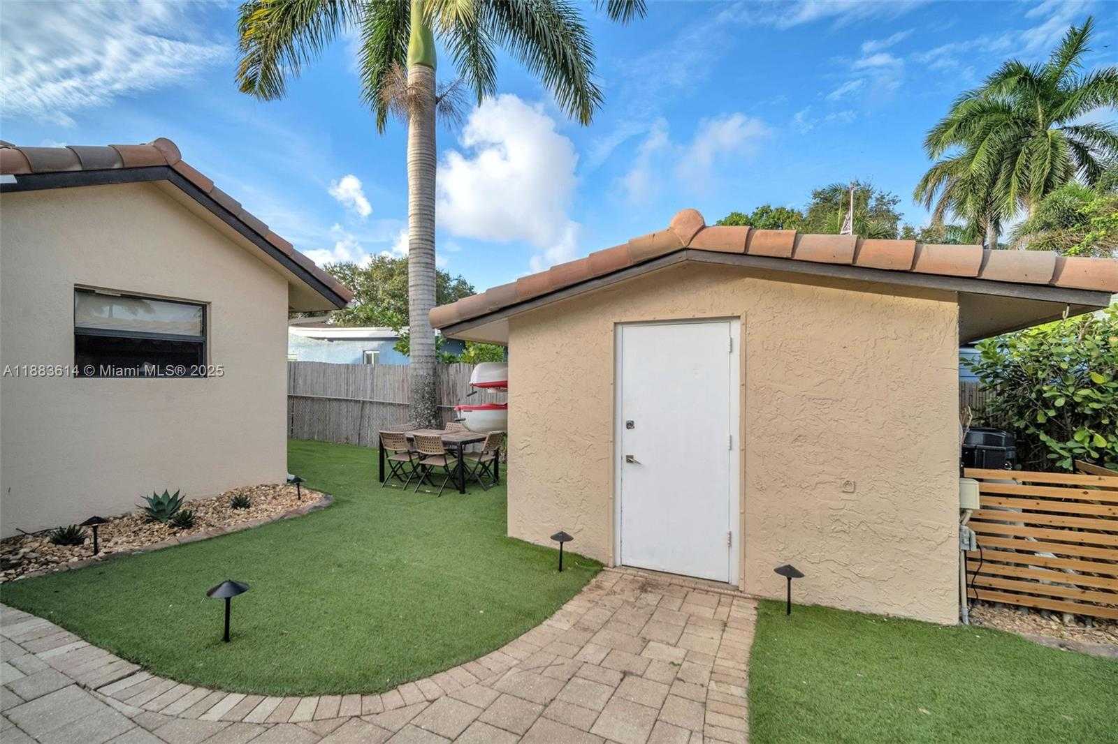 Small Image of 4732 SOUTH WEST 35TH AVE, Dania Beach Number 41