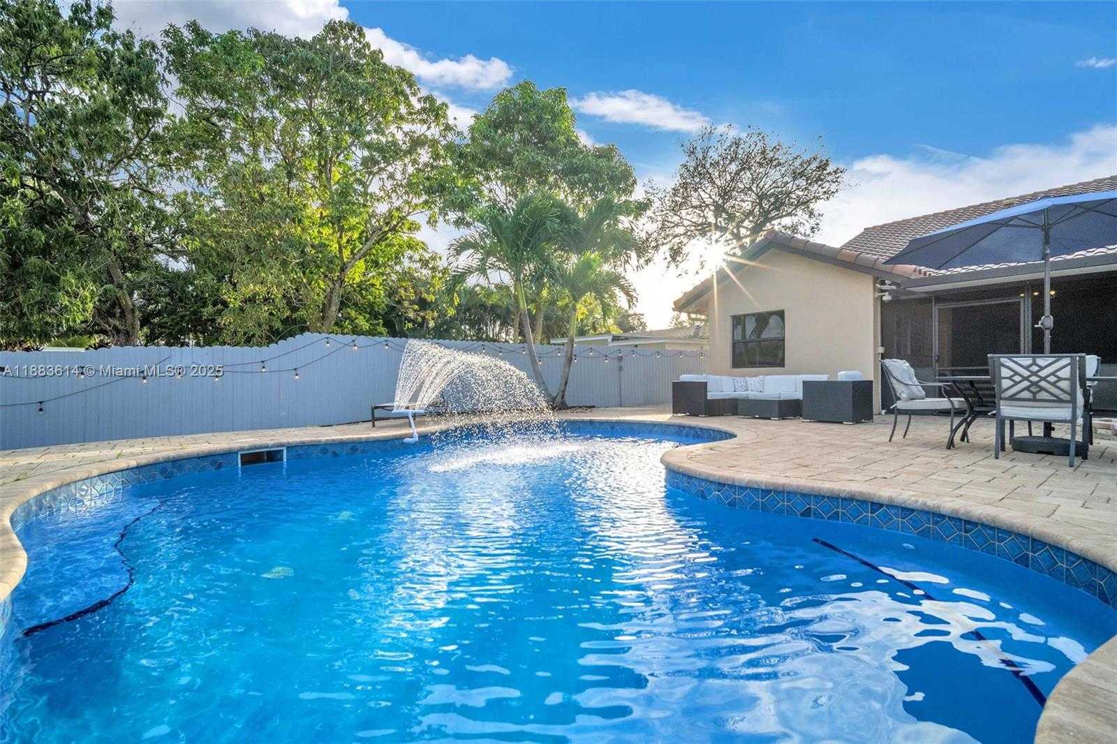 Small Image of 4732 SOUTH WEST 35TH AVE, Dania Beach Number 42