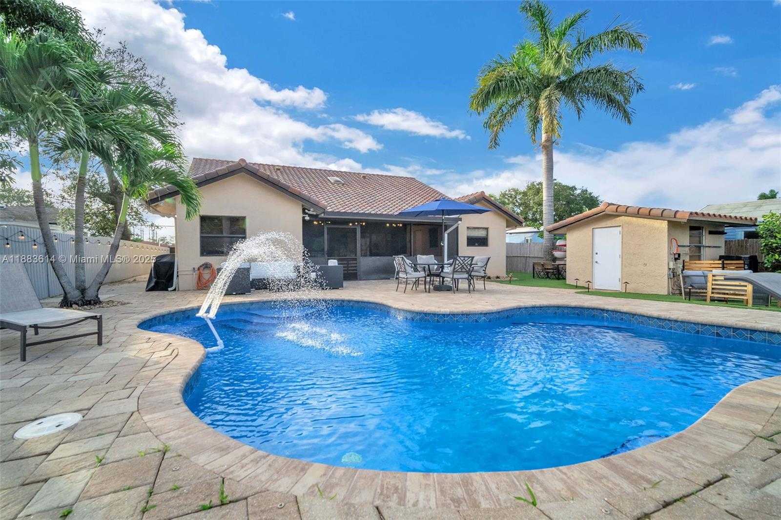Small Image of 4732 SOUTH WEST 35TH AVE, Dania Beach Number 47