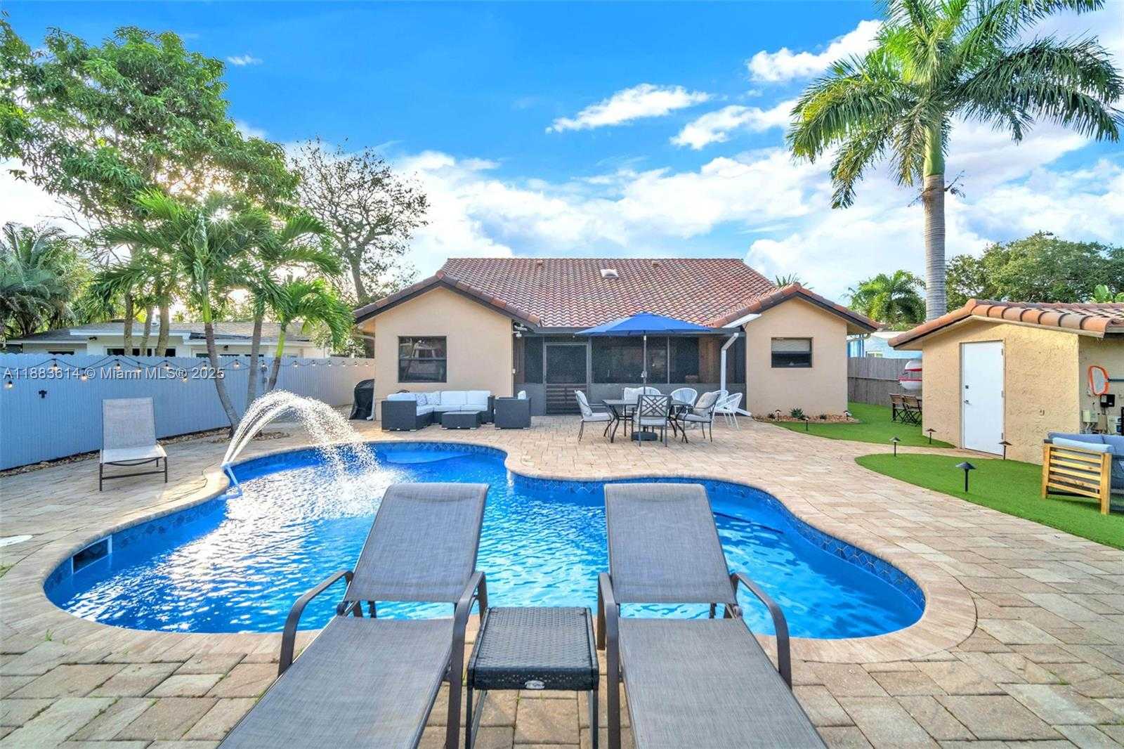 Small Image of 4732 SOUTH WEST 35TH AVE, Dania Beach Number 49