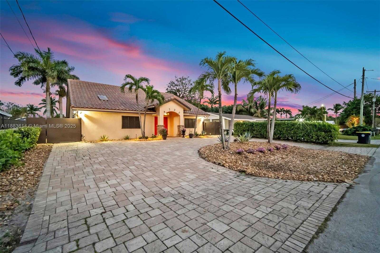 Small Image of 4732 SOUTH WEST 35TH AVE, Dania Beach Number 5