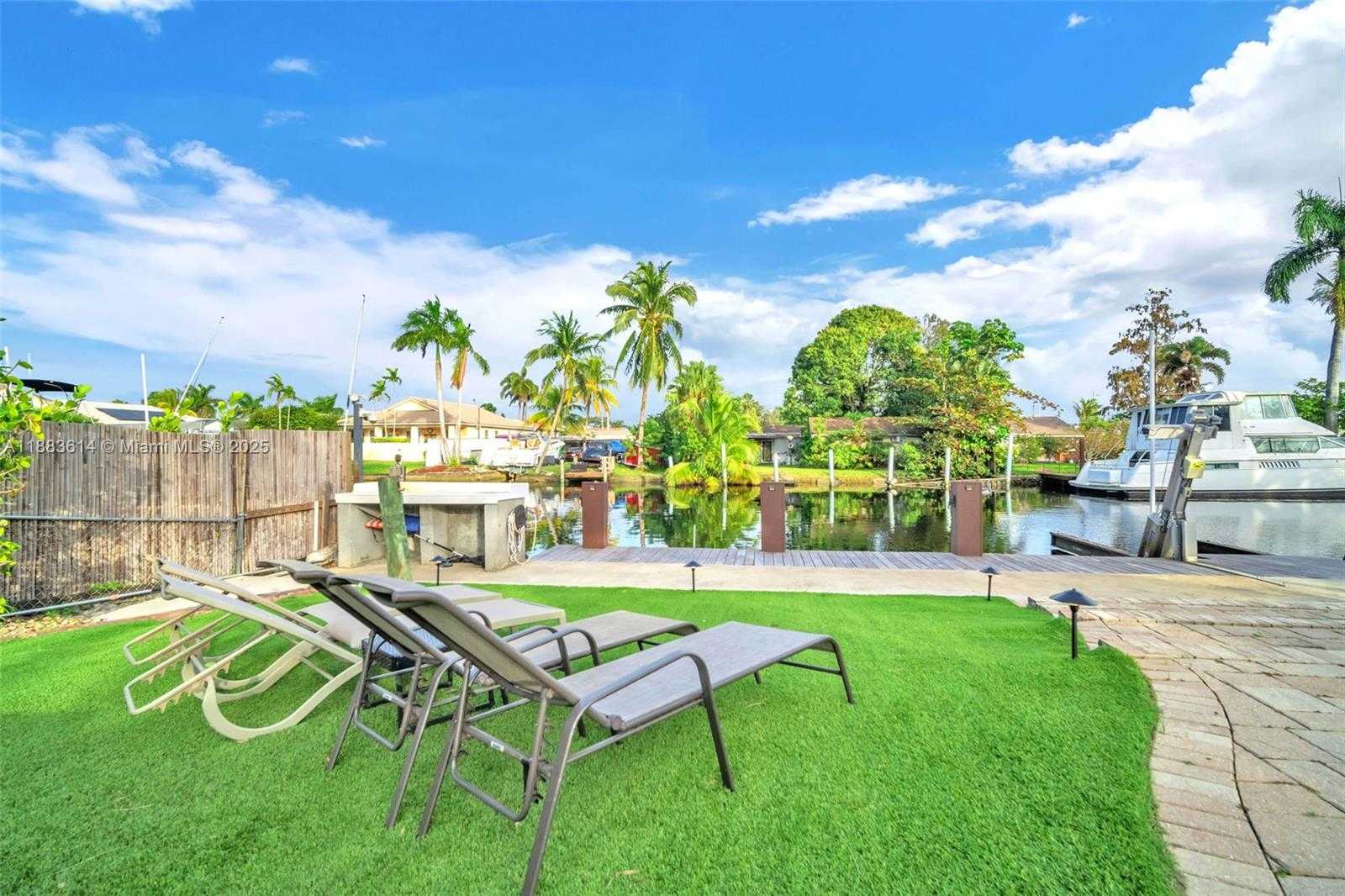 Small Image of 4732 SOUTH WEST 35TH AVE, Dania Beach Number 52