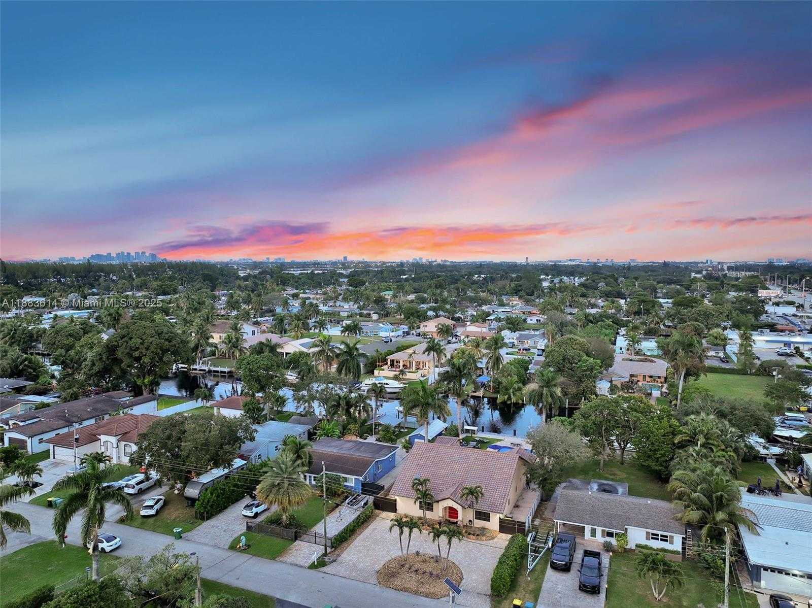 Small Image of 4732 SOUTH WEST 35TH AVE, Dania Beach Number 69