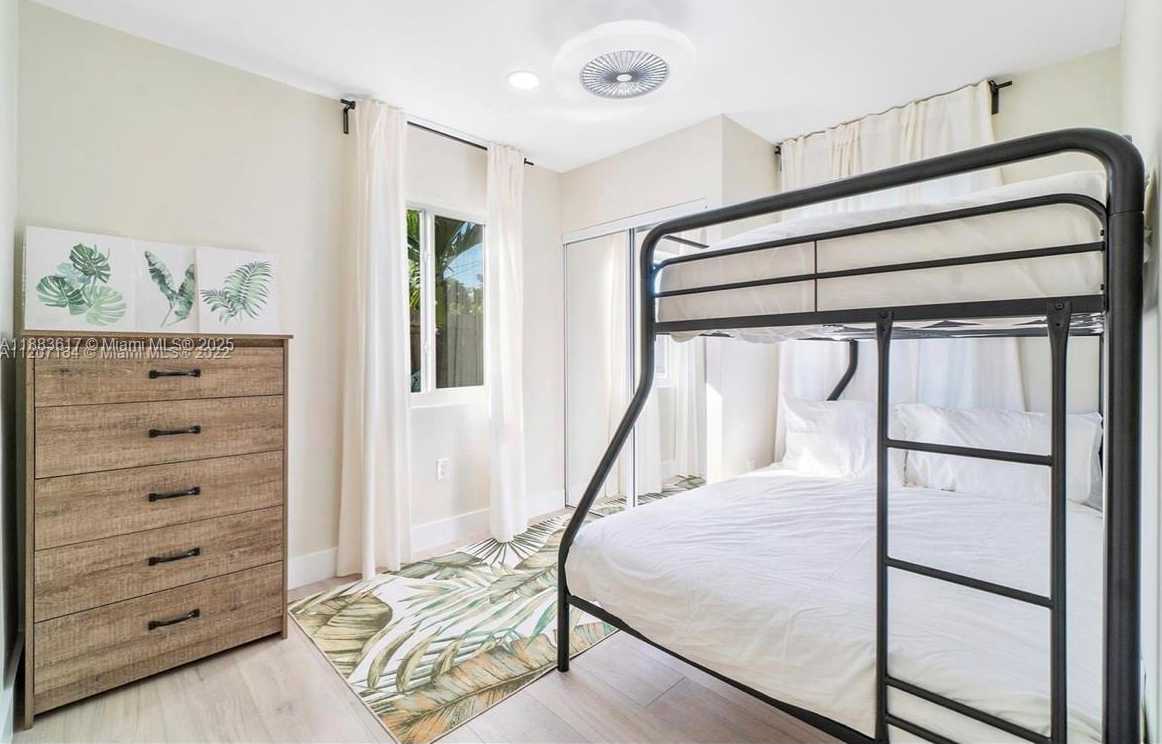 Small Image of 1345 NORTH EAST 14TH AVE, Fort Lauderdale Number 14