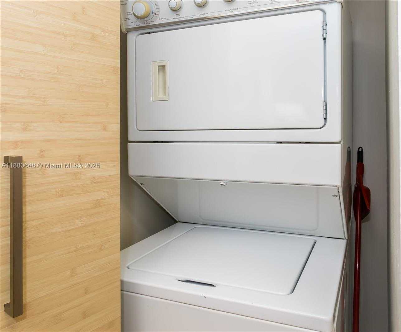 Small Image of 1830 SOUTH OCEAN DR #4010, Hallandale Beach Number 13