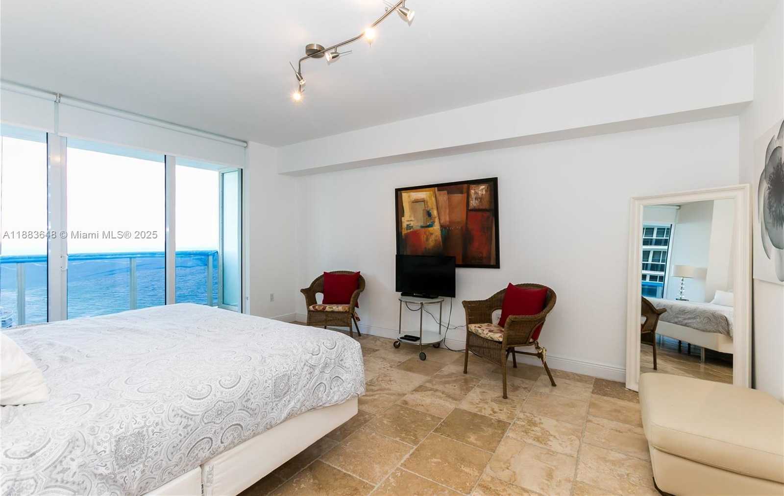 Small Image of 1830 SOUTH OCEAN DR #4010, Hallandale Beach Number 7