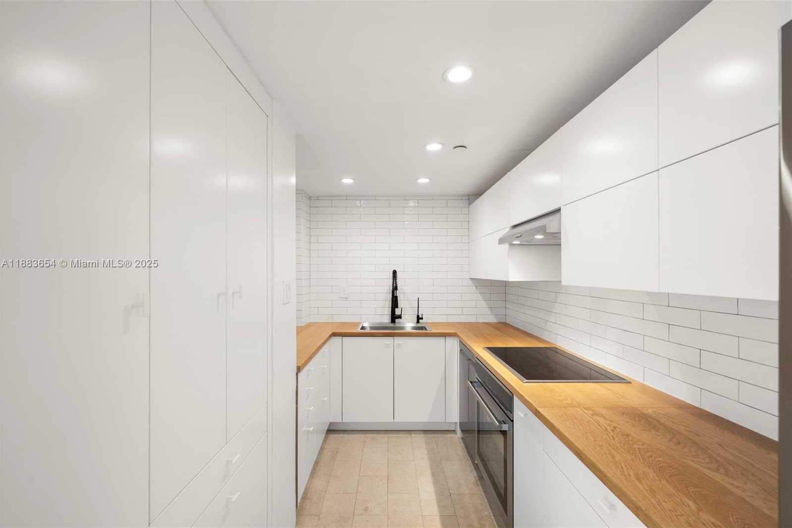 Small Image of 20 ISLAND AVE #1201, Miami Beach Number 8