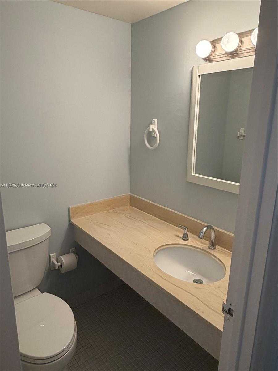 Small Image of 1985 SOUTH OCEAN DR #8L, Hallandale Beach Number 12