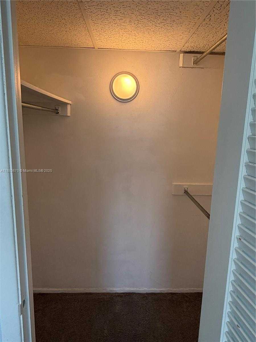 Small Image of 1985 SOUTH OCEAN DR #8L, Hallandale Beach Number 9
