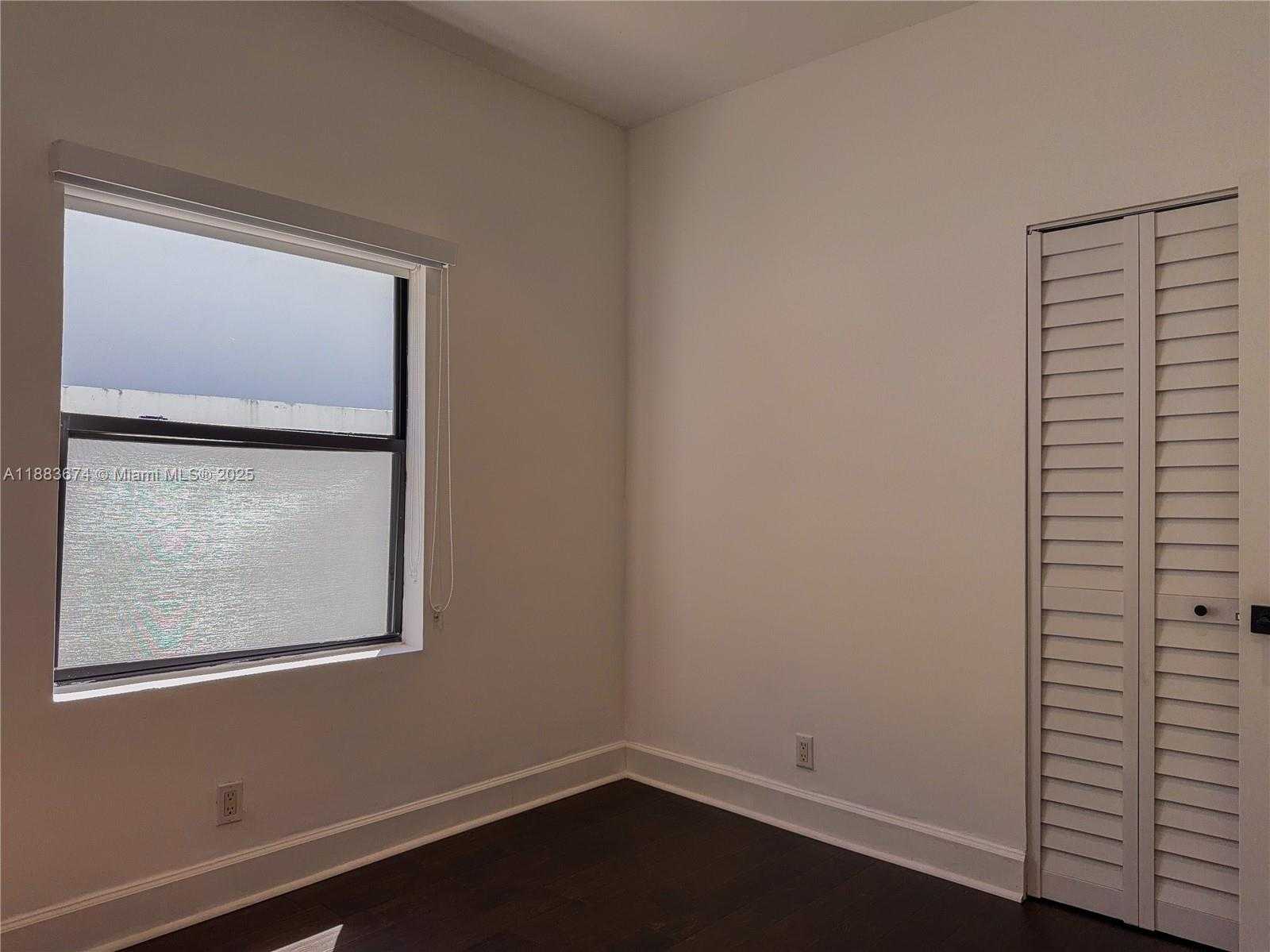 Small Image of 5938 NORTH EAST 5TH AVE, Miami Number 15