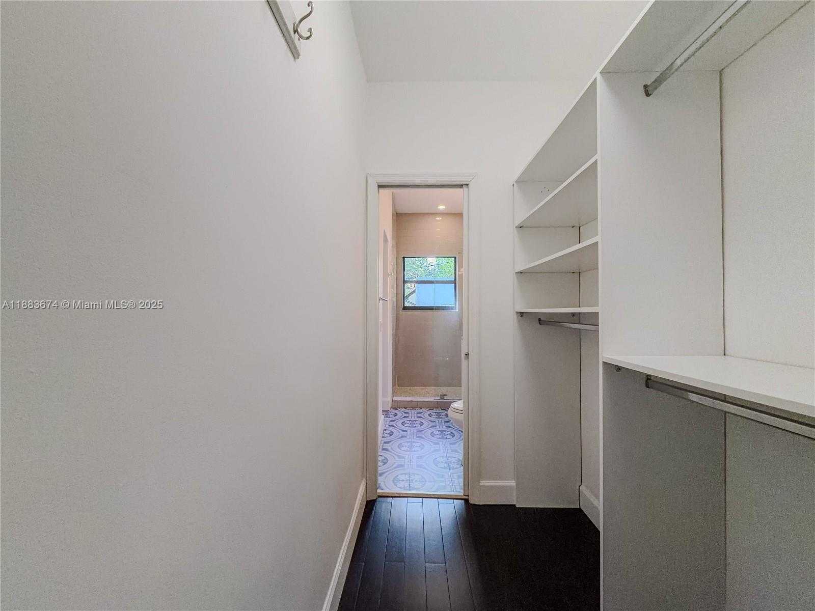 Small Image of 5938 NORTH EAST 5TH AVE, Miami Number 22