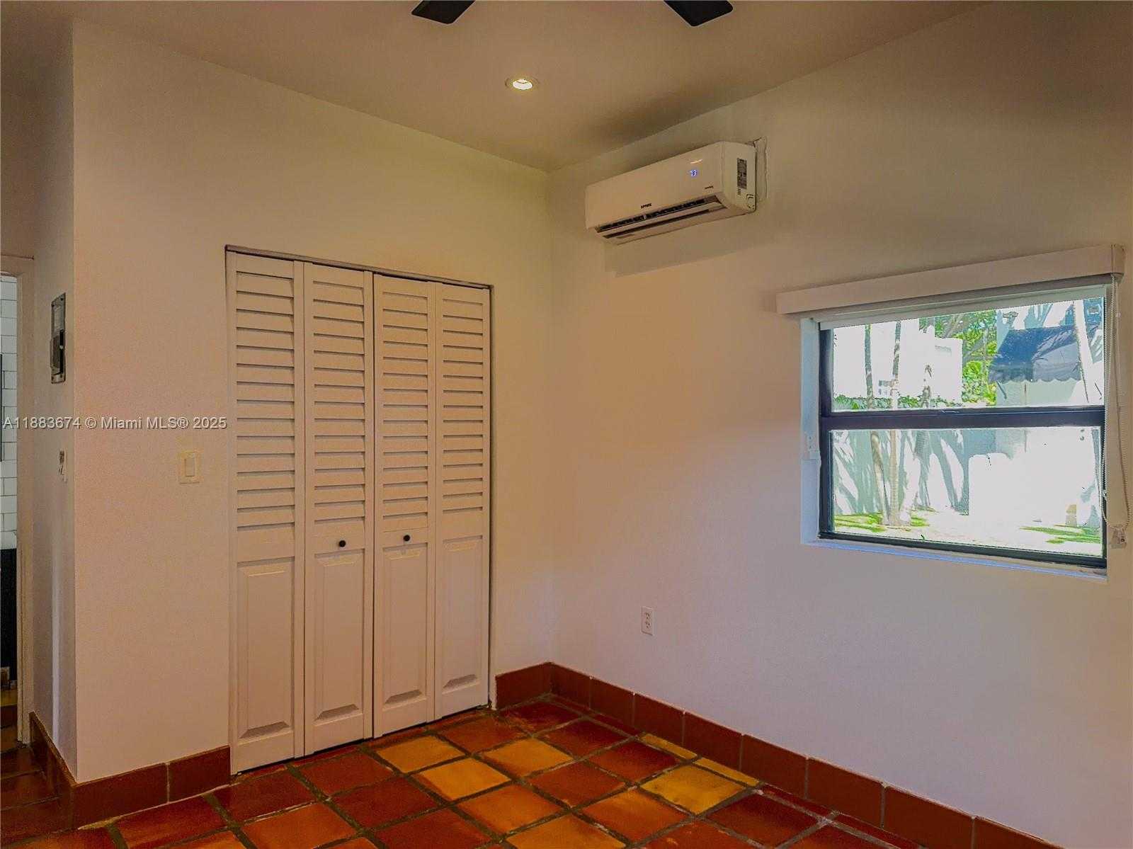 Small Image of 5938 NORTH EAST 5TH AVE, Miami Number 30