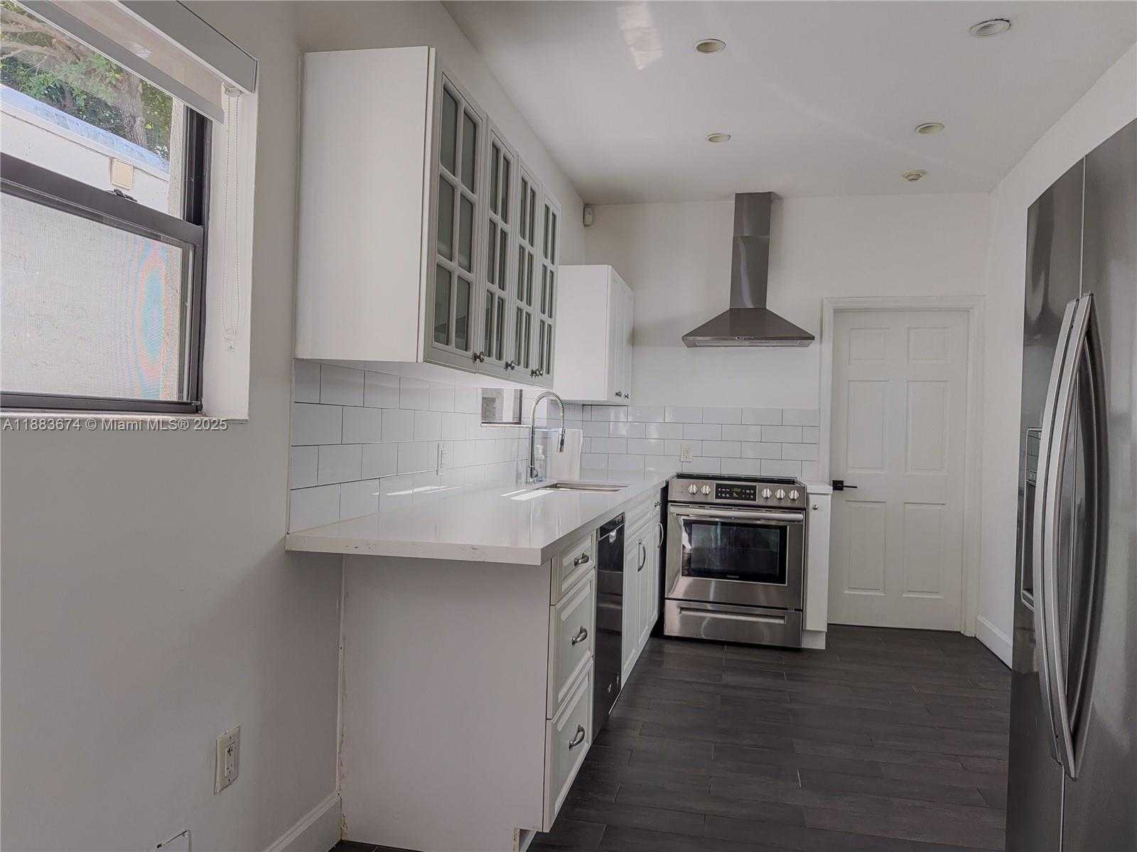 Small Image of 5938 NORTH EAST 5TH AVE, Miami Number 8