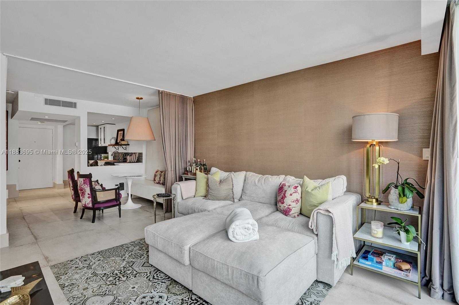 Small Image of 5401 COLLINS AVE #138, Miami Beach Number 10