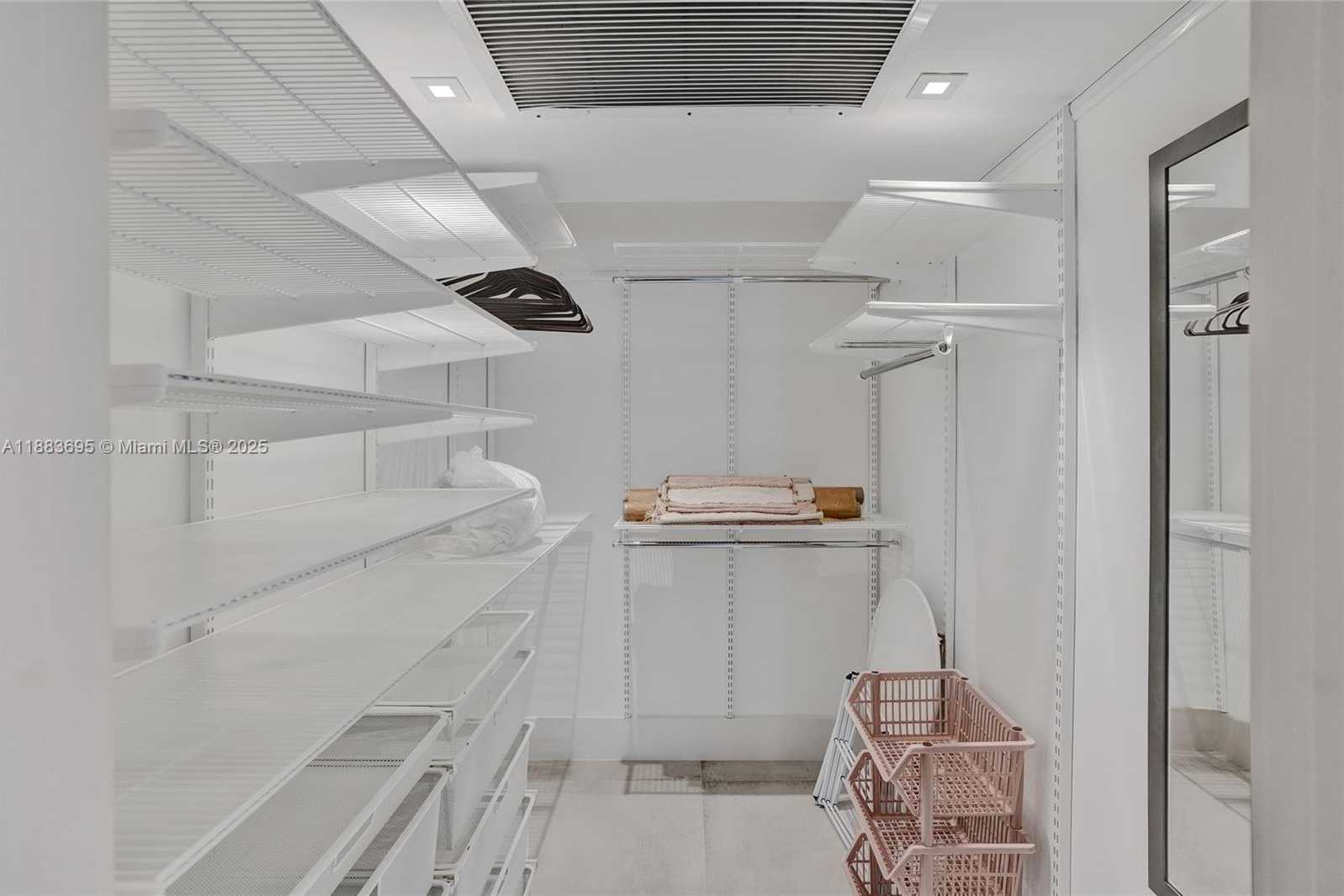 Small Image of 5401 COLLINS AVE #138, Miami Beach Number 22